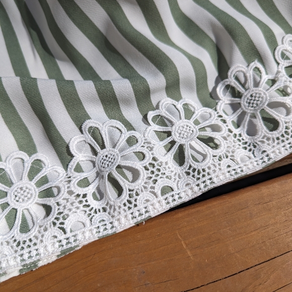 Lauren Stripe Sleeveless Fit & Flare Dress size Large - Picture 6 of 9